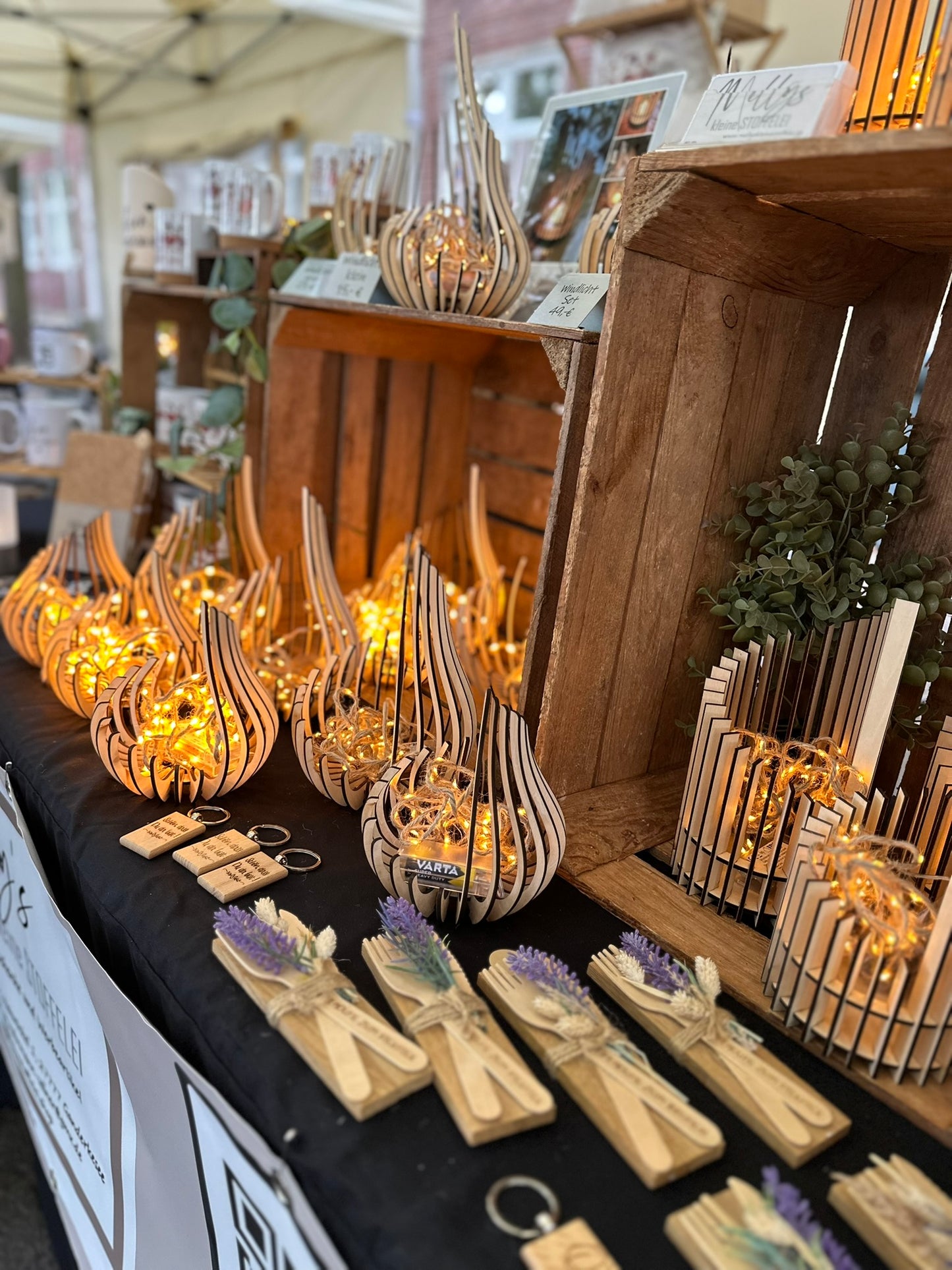 Gelasertes Windlicht in drei verschiedenen Größen, gerade Form